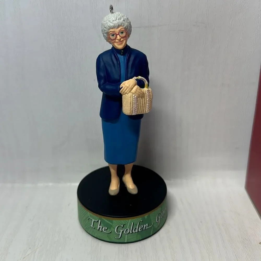 2022 Hallmark SOPHIA PETRILLO Golden Girls Magic Sound‎  Keepsake Ornament